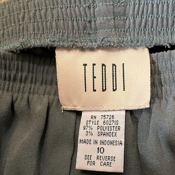 PREVIOUSLY OWNED 2X LIKE VELVET VINTAGE TEDDI SUIT BLAZER IS XL PANTS ARE A 10 - Picture 8 of 13